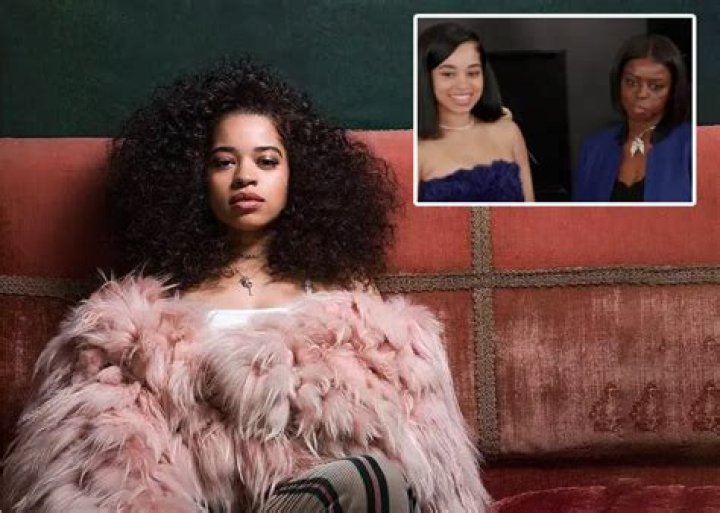 All about Ella Mai Parents and Music Influence from Mom