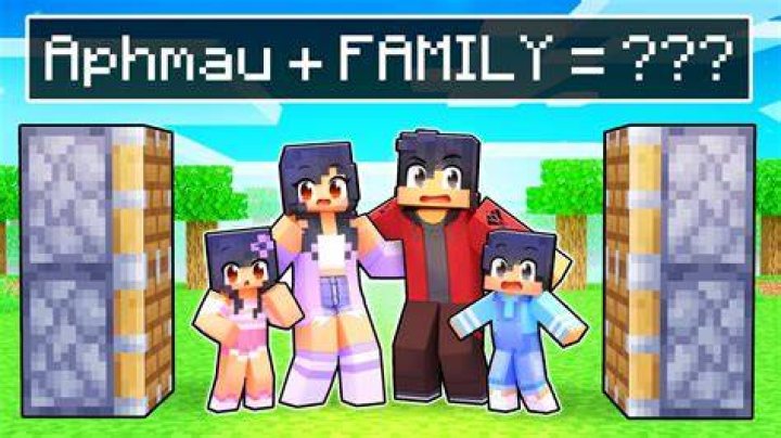 Aphmau (YouTuber) family picture