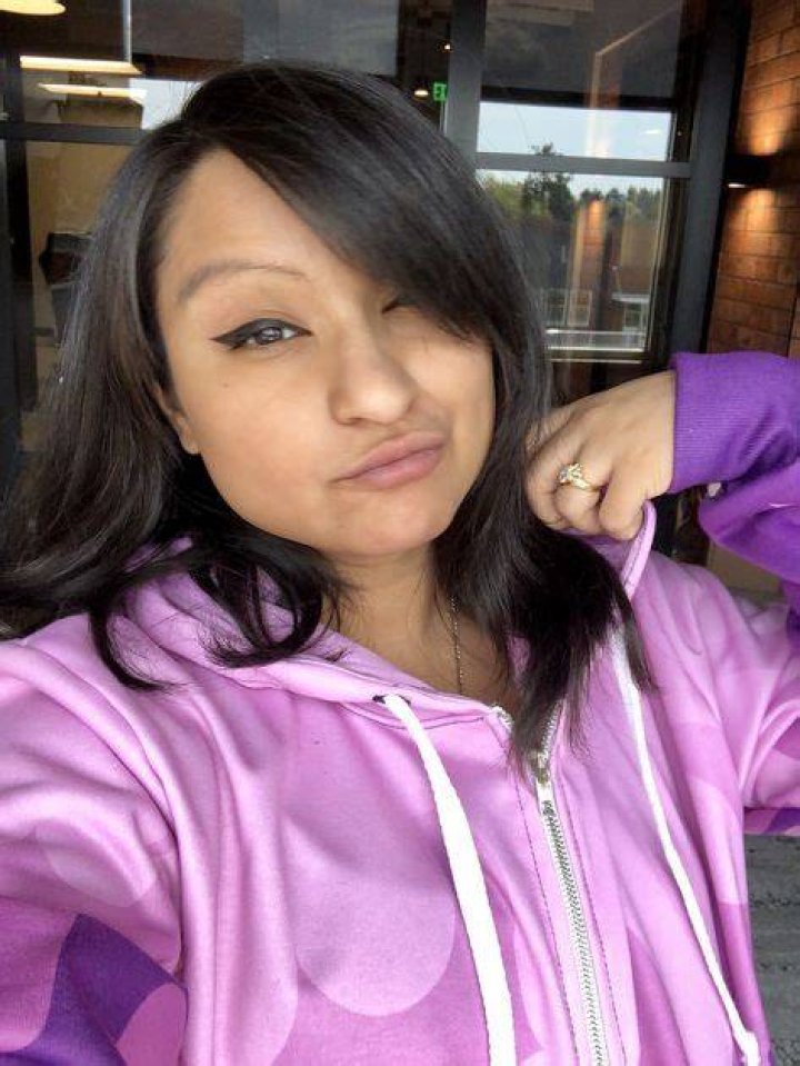 Aphmau (YouTuber) real full name is Jessica Bravura