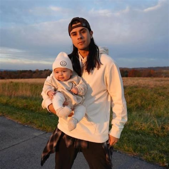 Cyrus Dobre Wiki, Age, Wife, Kid, Brother, Net Worth