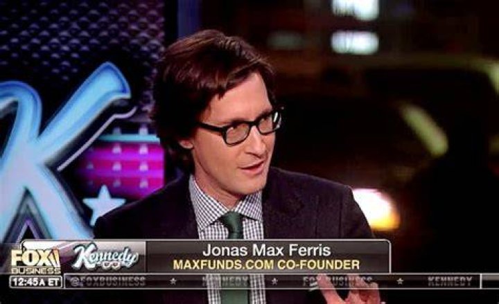 Jonas Max Ferris; Founder and editor of MAXFunds.com