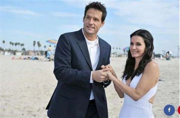 Josh Hopkins Potential Wife Has Challenge, Former Girlfriend & Affairs Very Chic