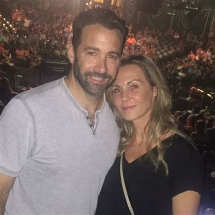 Lou Merloni WEEI, Bio, Wiki, Age, Height, Family, Wife, Red Sox, Salary, And Net Worth