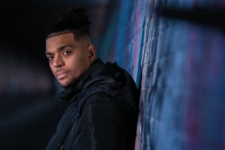 Luke Vernon Age, Height, Mother, Net Worth, Girlfriend