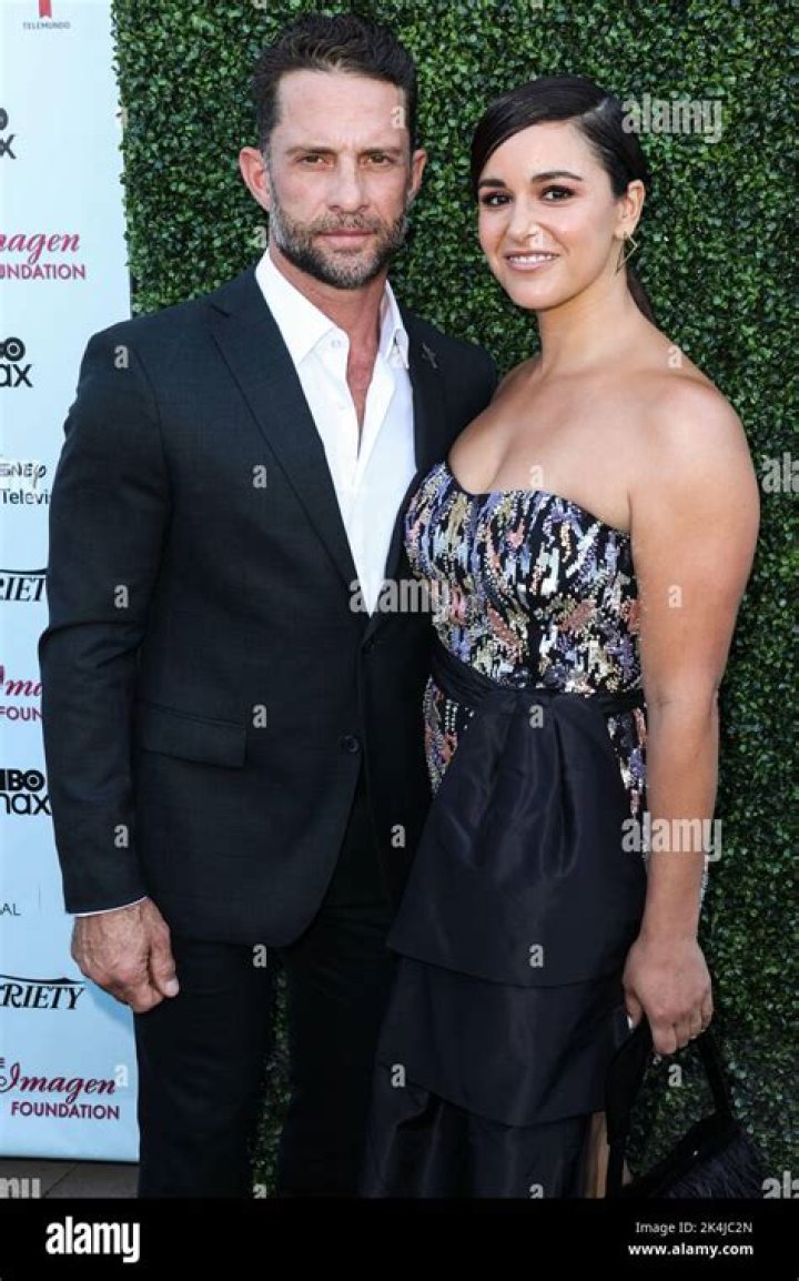 Melissa Fumero Actress, Bio, Wiki, Age, Height, Husband, Brooklyn 99, and Net Worth