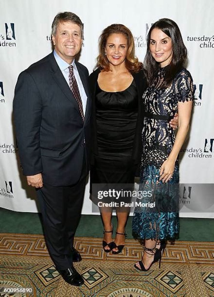 Michelle Charlesworth ABC, Bio, Wiki, Age, Height, Husband, Education, Salary, and Net Worth