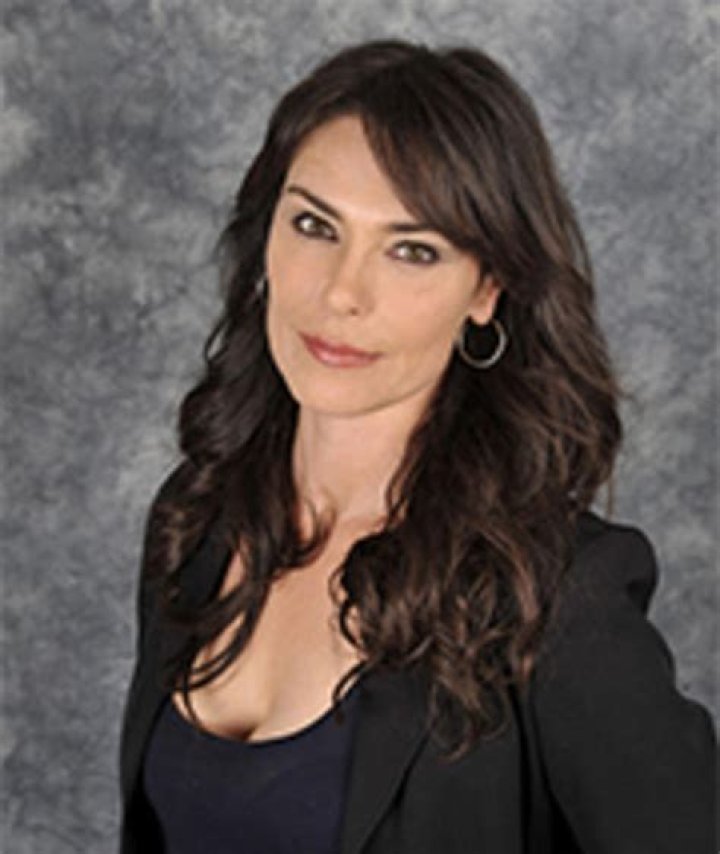 Michelle Forbes Movies, Bio, Wiki, Age, Husband, Tv Shows, And Net Worth