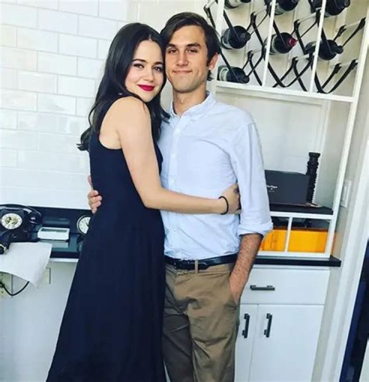 Molly Gordon Wiki: 'Spaghetti' Boyfriend At Age 22 | Parents To Net Worth