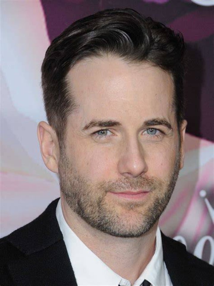 Niall Matter Photo