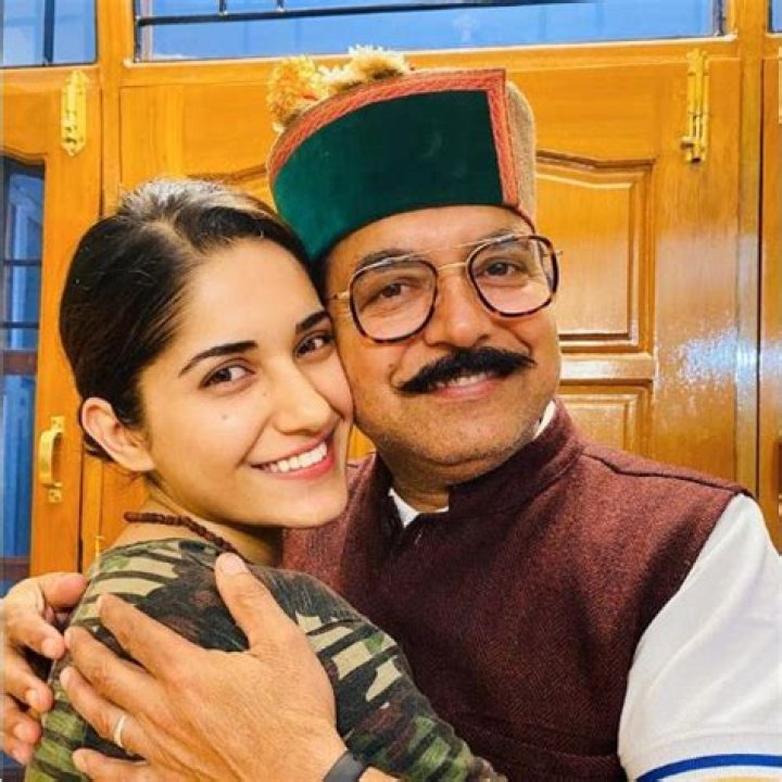 Ruhani Sharma with her Father (Subhash Sharma), Mother (Praneshwari Sharma) and Sister (Shubhi Sharma)