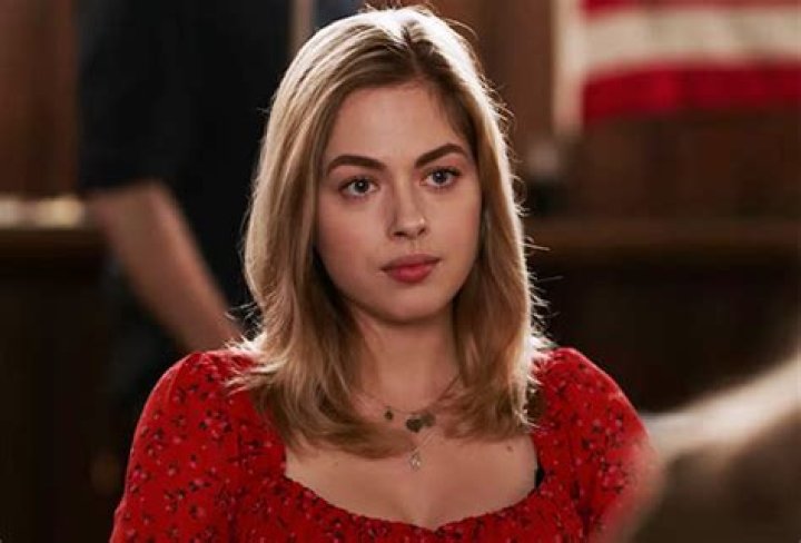 Sarah Dugdale Movies, Bio, Wiki, Age, Boyfriend, Virgin River, and Net Worth