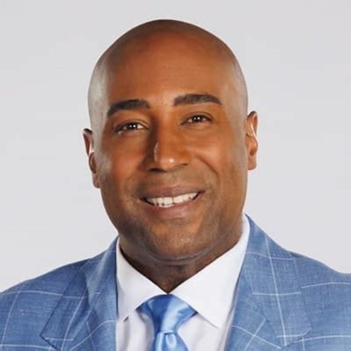 Shomari Stone NBC4, Bio, Wiki, Age, Height, Family, Wife, Salary, and Net Worth